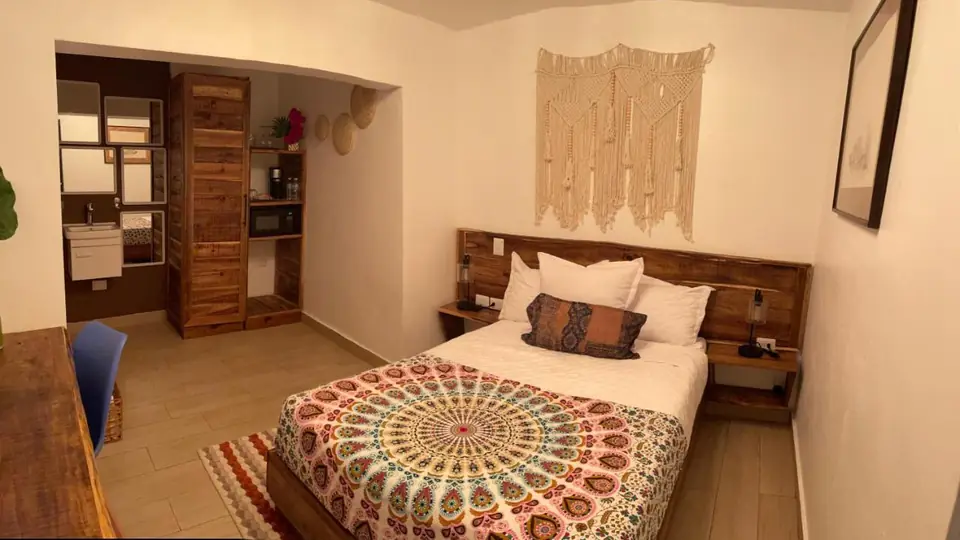Double Room with Private Bathroom at Studio 27